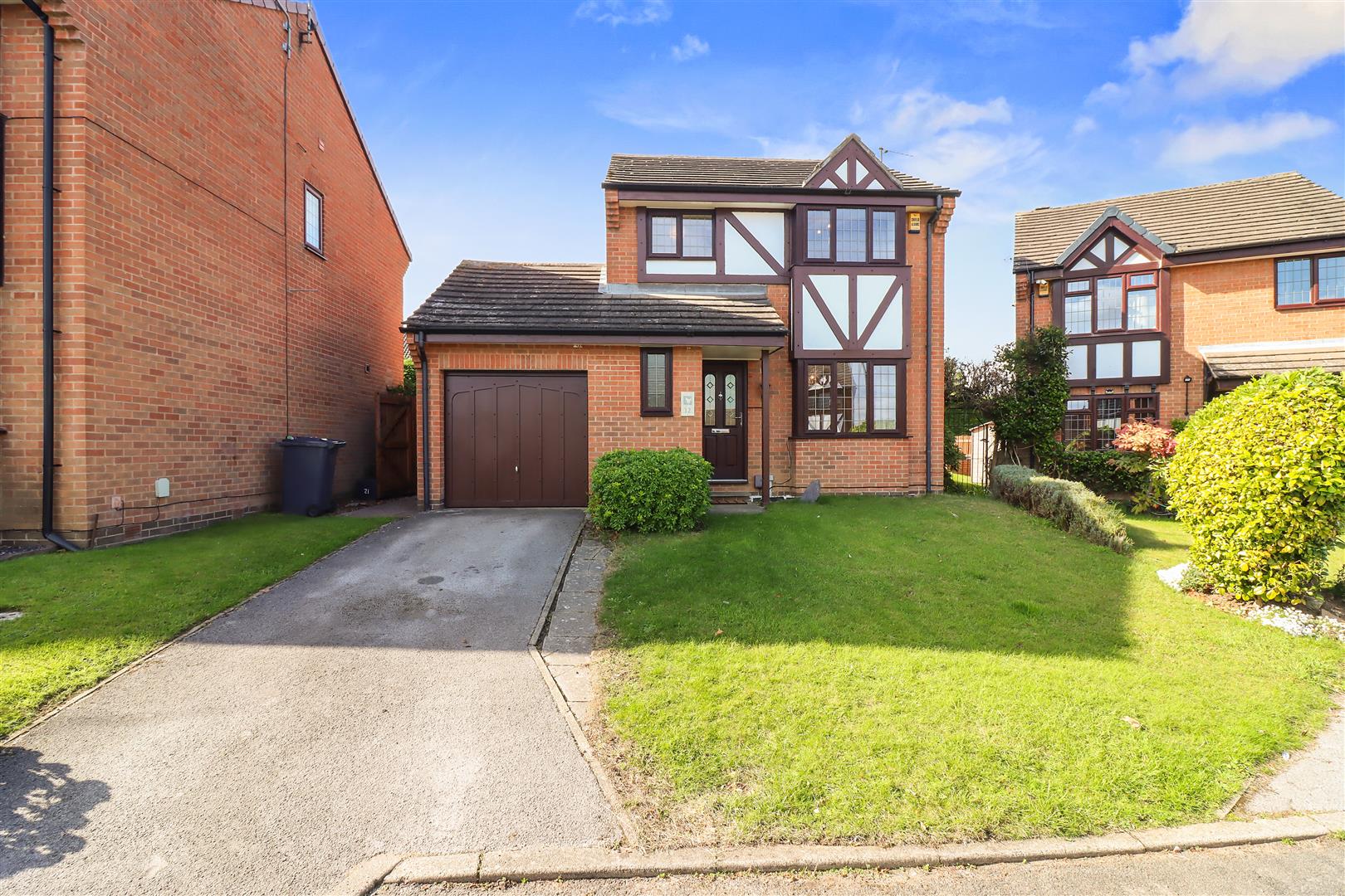 3 bed property in Wisbech Close, Chesterfield